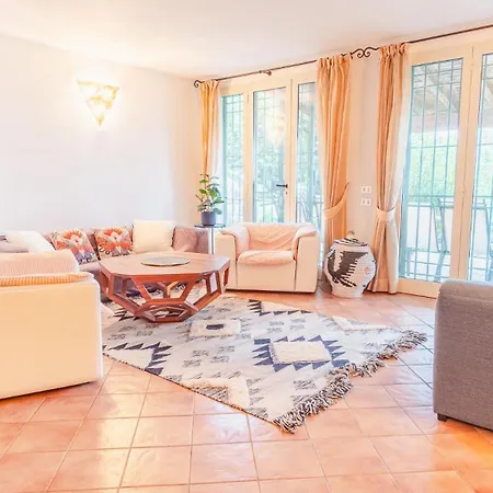 Castlegrace Garda - Italian Homing Villa